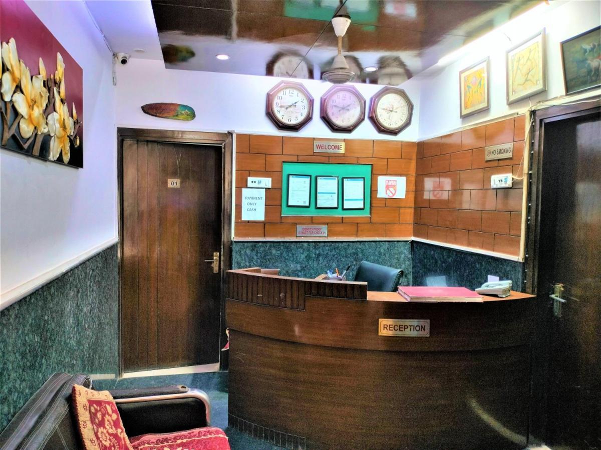 White Palace,nizamuddin Railway Station Maison d'hôtes *