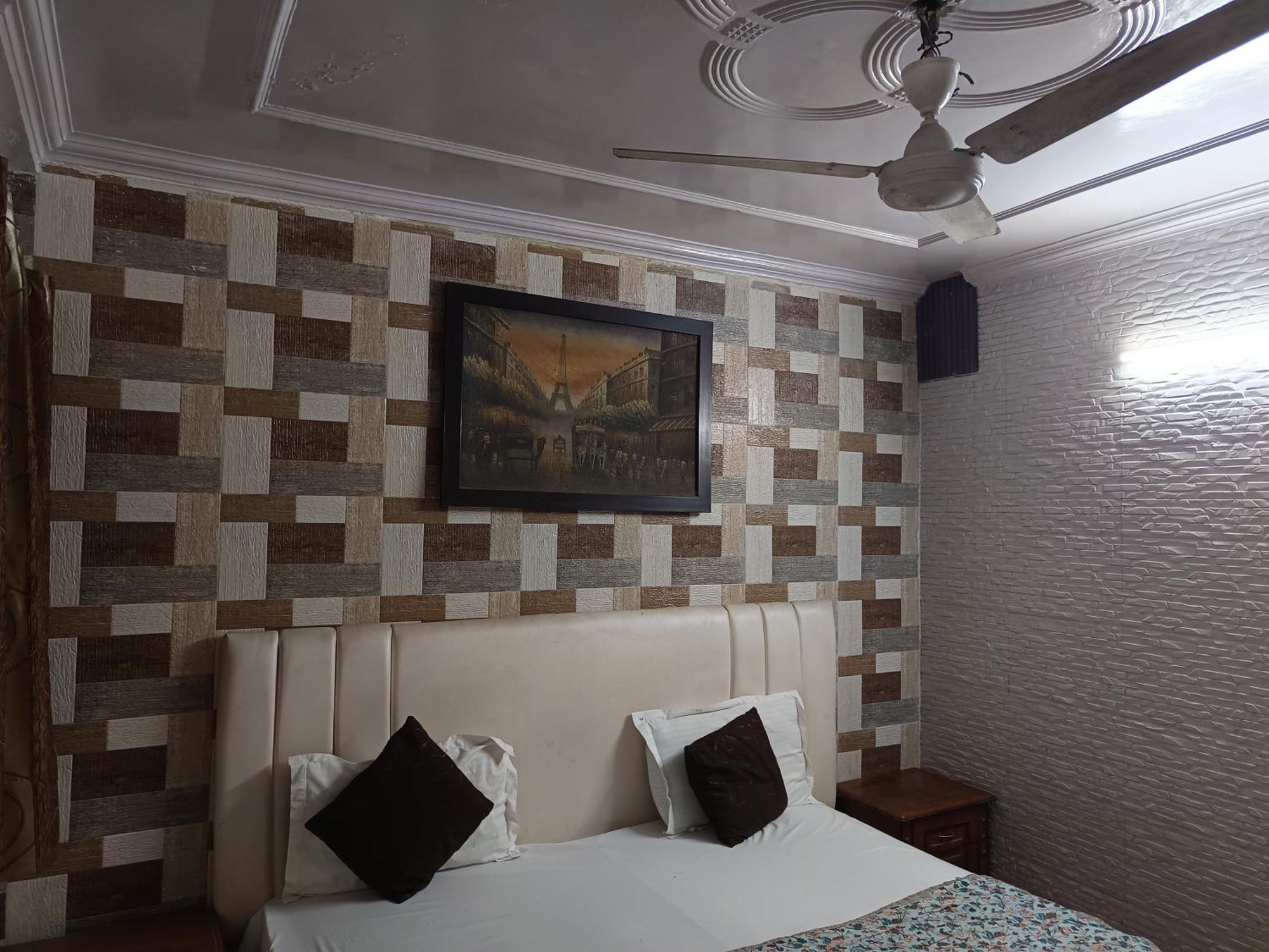 Guest house White Palace,nizamuddin Railway Station New Delhi